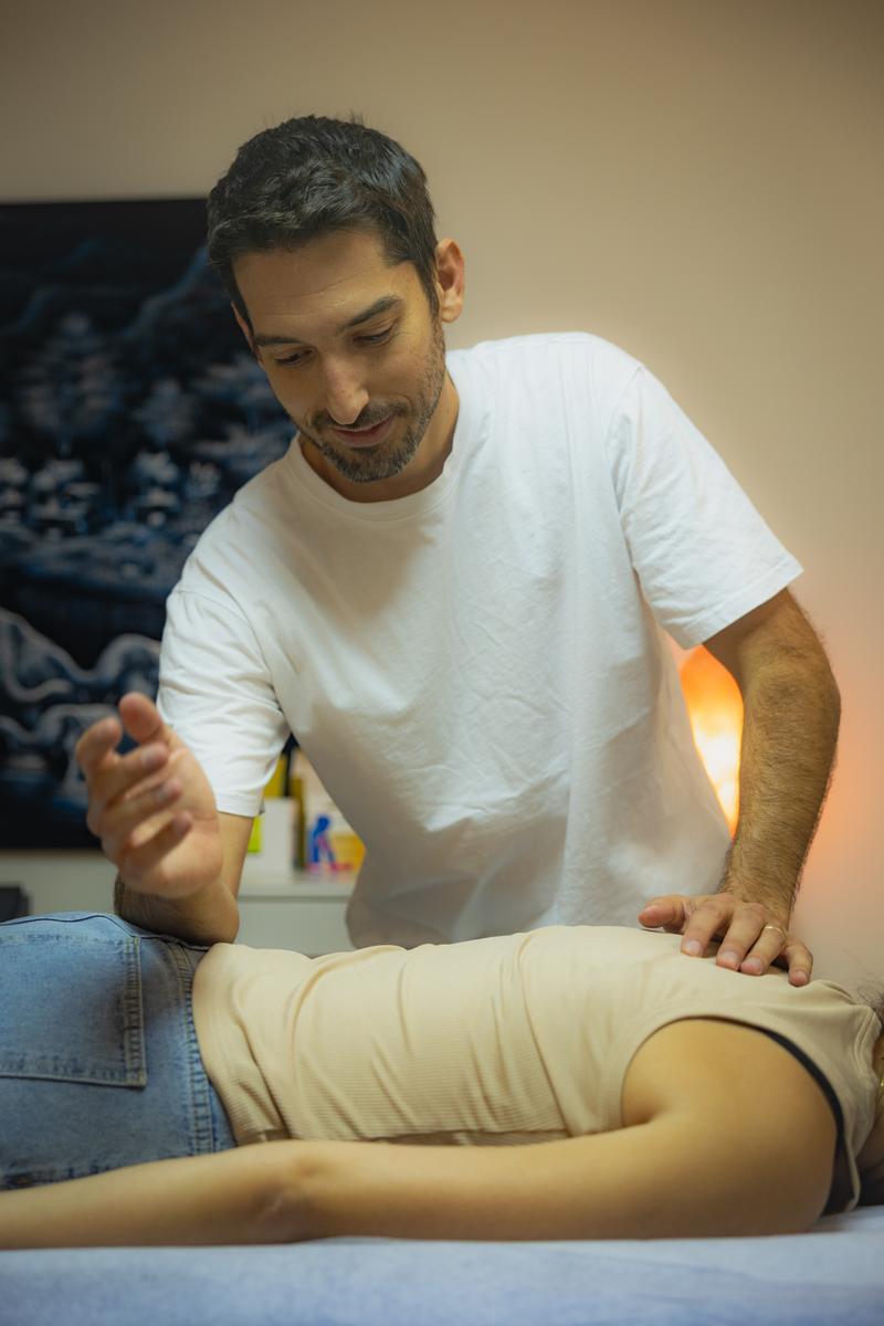 טיפול שיאצו - עיסוי יפני מקצועי בקליניקת עדי שלו